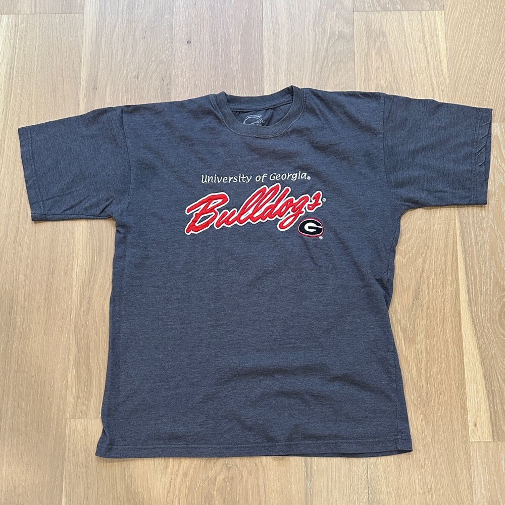 University of Georgia Bulldogs T-Shirt Embroidered Mens Size Large UGA Dawgs Tee